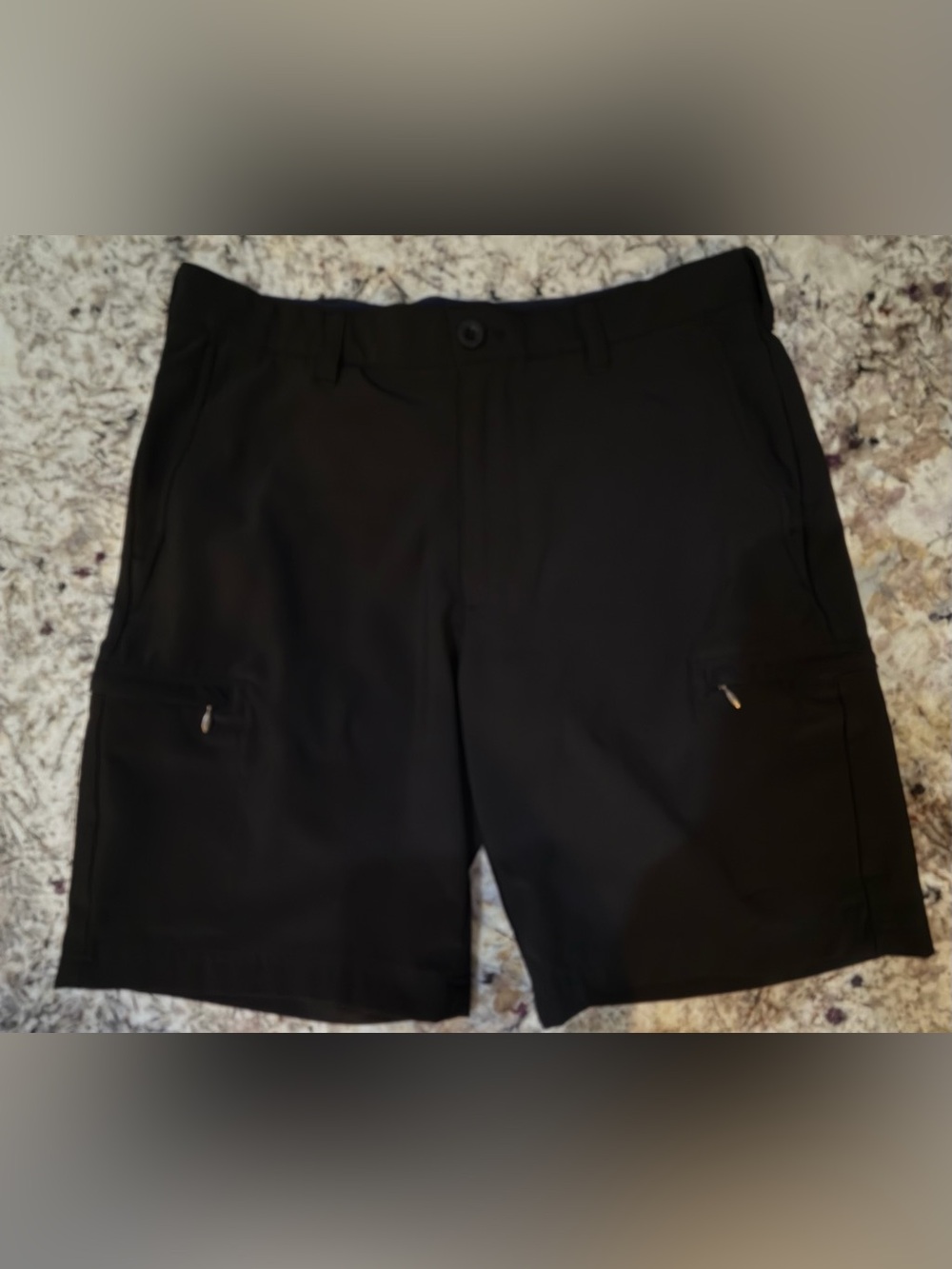 Izod Golf Black Men's Size 32 Cargo Shorts